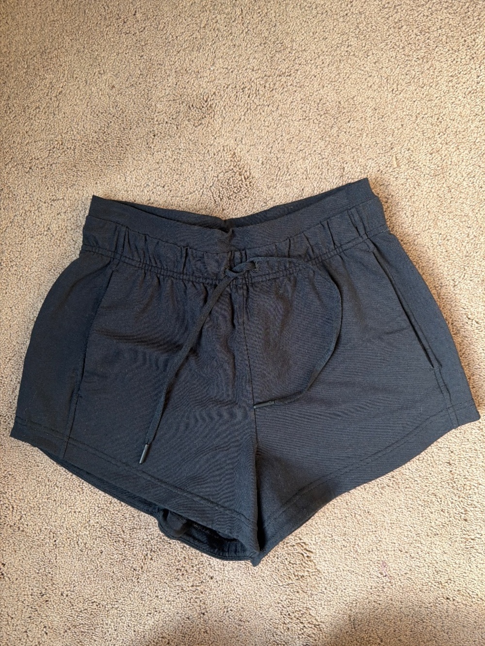 black inner glow short lululemon